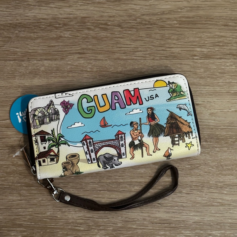 Guam Design Zipper Wallet